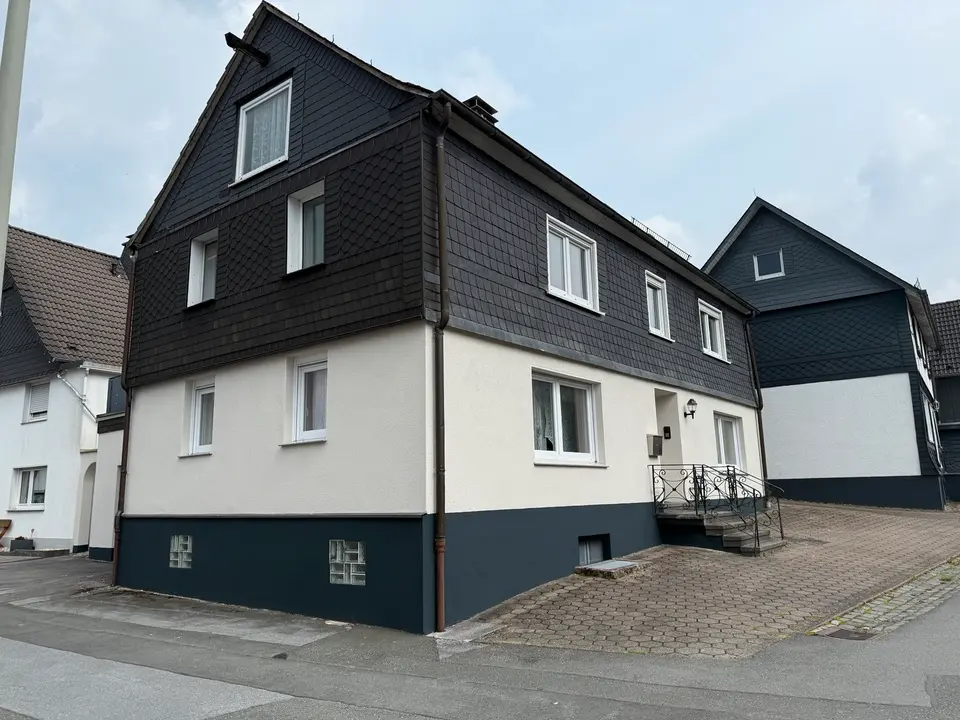 7 Zimmer Wohnung mit 180 m² in Arnsberg – Bild 2