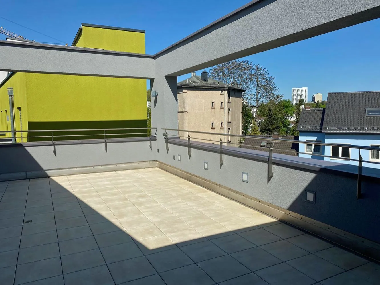 5 Zimmer Haus mit 160 m² in Frankfurt am Main – Bild 2