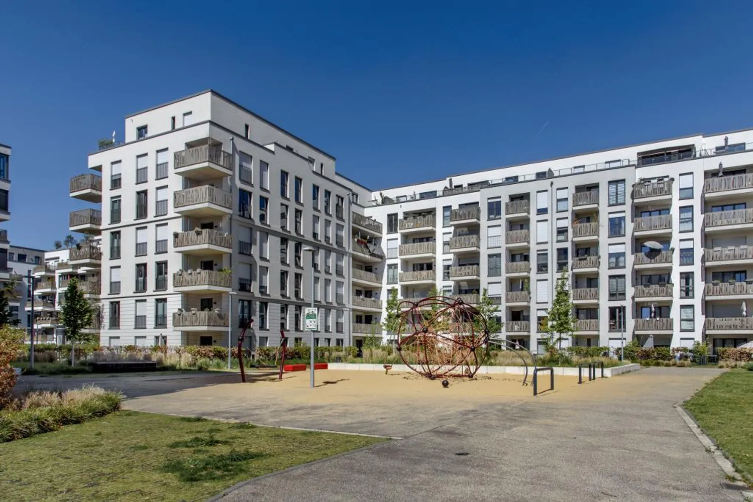 3 room apartment with 95 m² in Düsseldorf – Photo 2