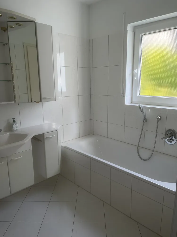3 Zimmer Wohnung mit 110 m² in Wiesbaden – Bild 4