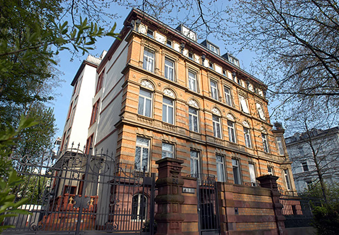 4 Zimmer Wohnung mit 134 m² in Frankfurt am Main – Bild 12