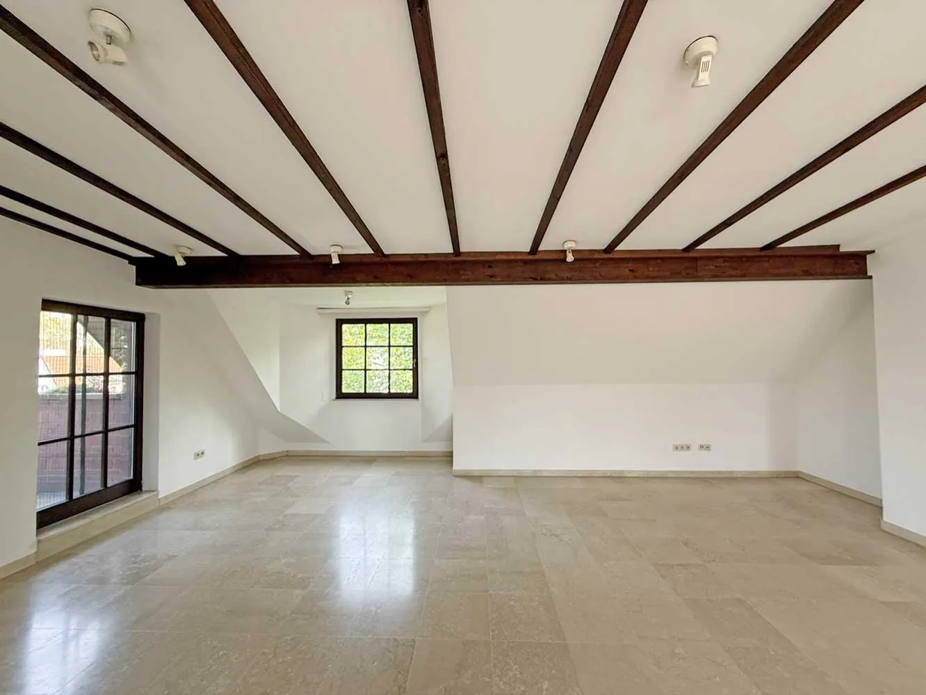 3 Zimmer Wohnung mit 152 m² in Frankfurt am Main – Bild 10