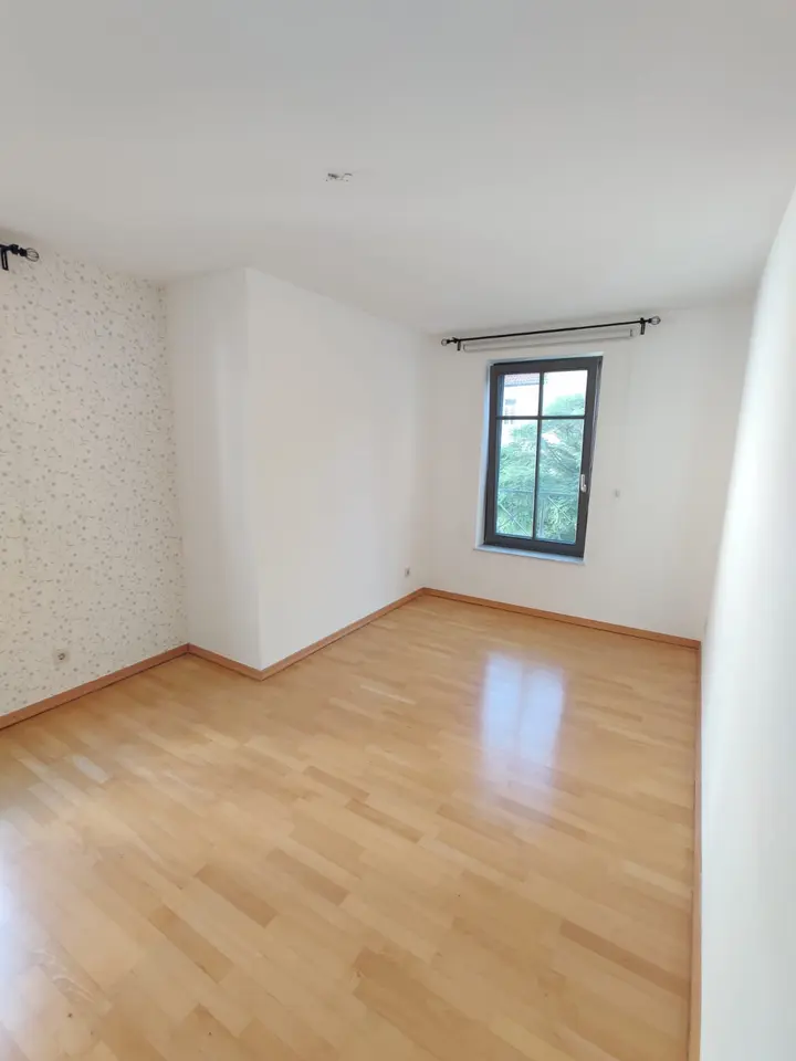 3 Zimmer Wohnung mit 110 m² in Detmold – Bild 2