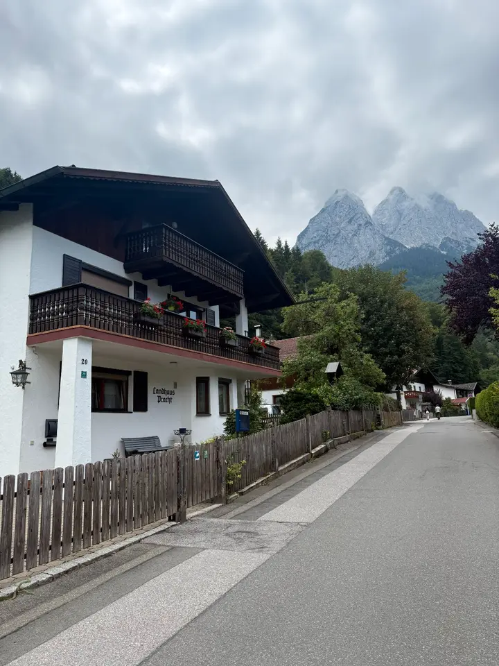 4 Zimmer Wohnung mit 125 m² in Garmisch-Partenkirchen – Bild 2