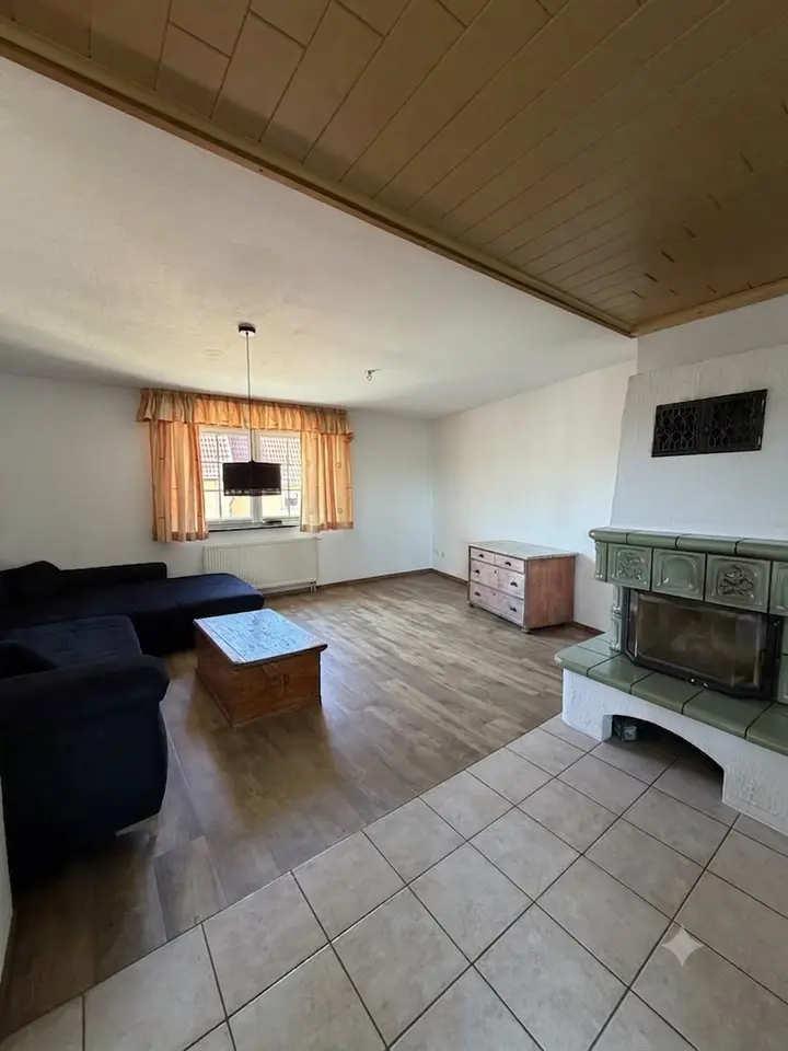 6 room house with 180 m² in Gera – Photo 1