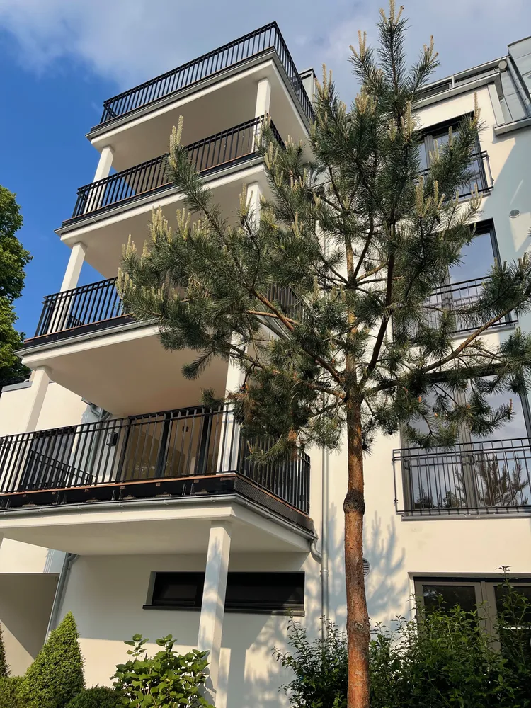 4 Zimmer Wohnung mit 150 m² in Düsseldorf – Bild 2