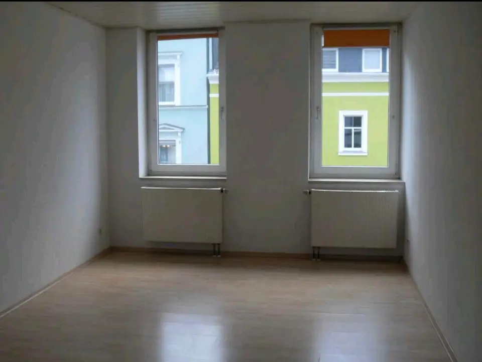 2 Zimmer Wohnung mit 70 m² in Hof – Bild 2