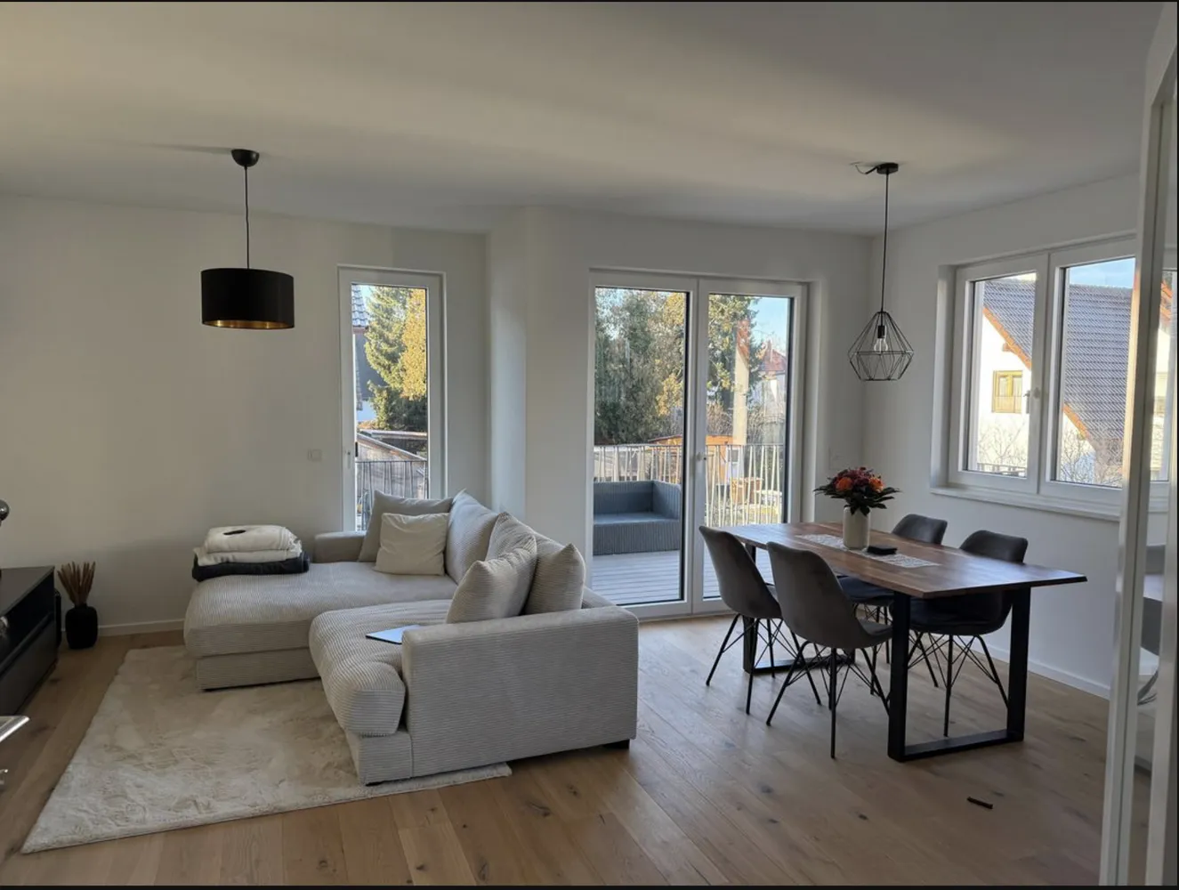 3 Zimmer Wohnung mit 84 m² in München – Bild 2
