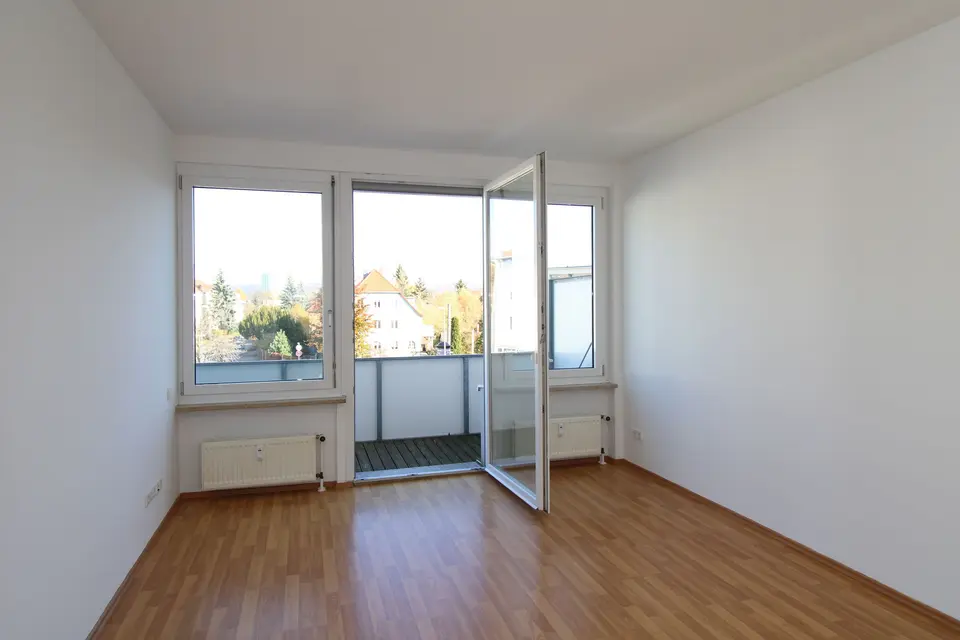 2 Zimmer Wohnung mit 80 m² in Dresden – Bild 1