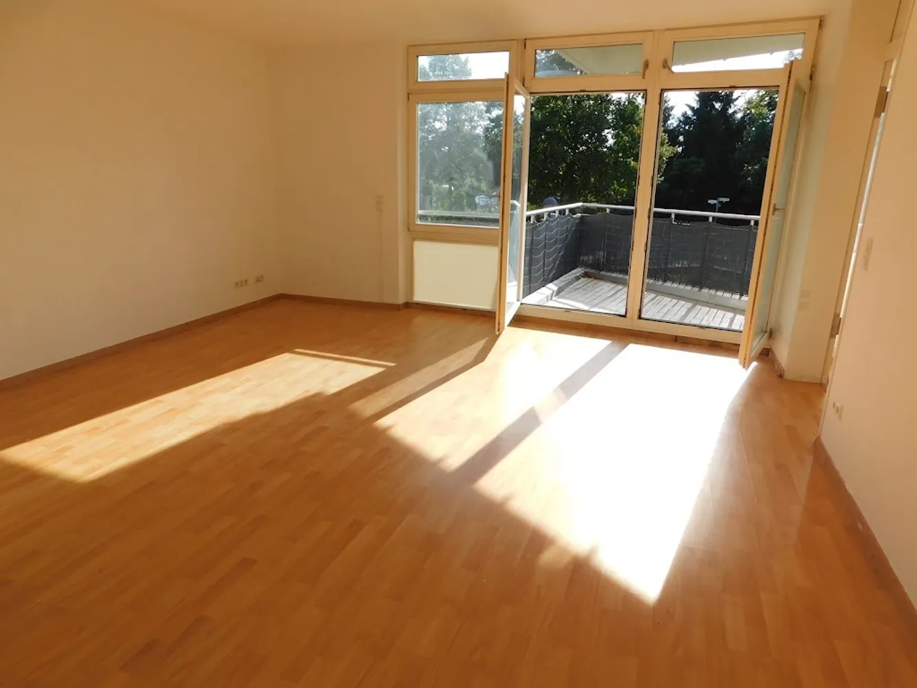 2 Zimmer Wohnung mit 82 m² in Berlin – Bild 1