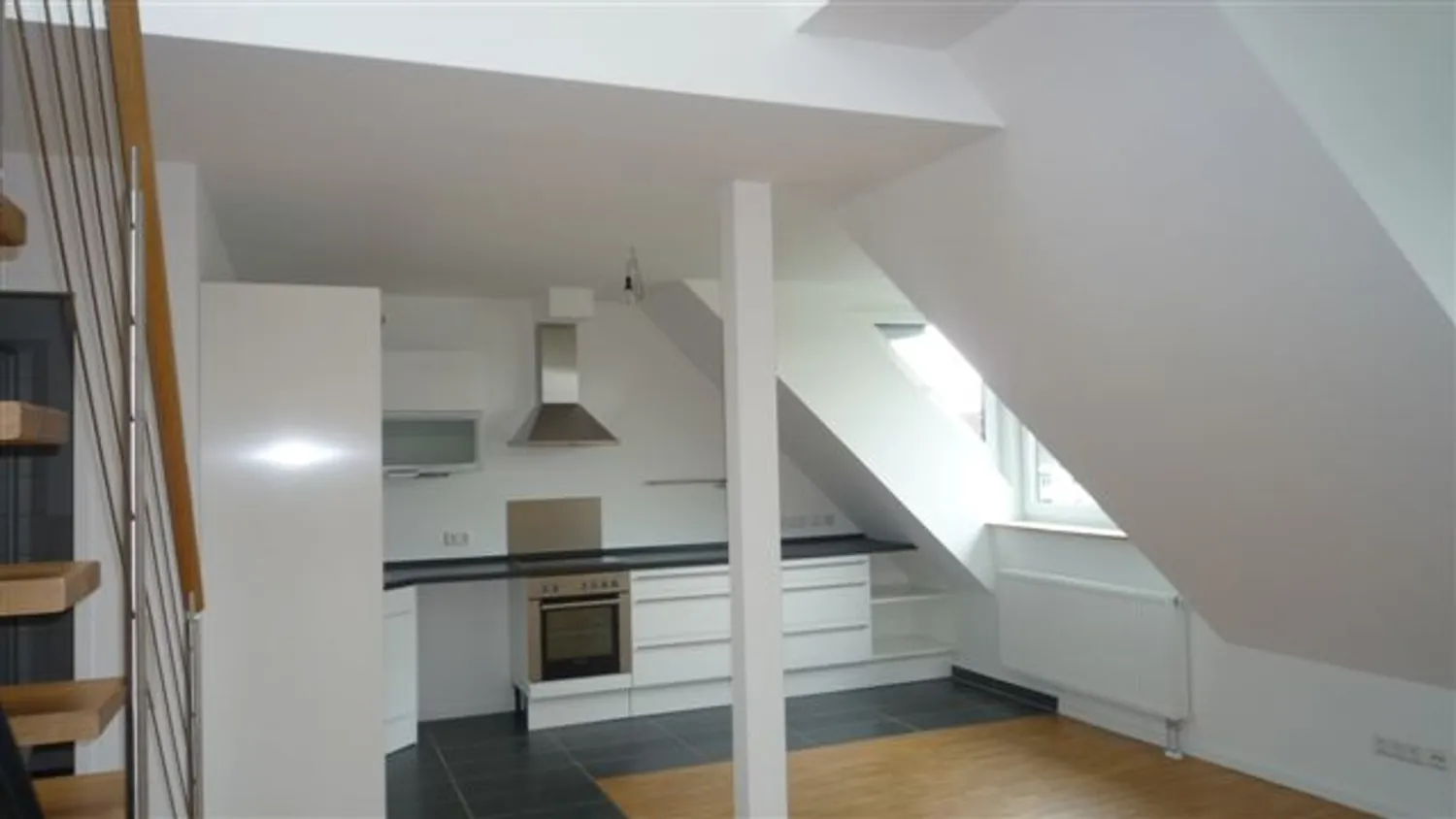 2 Zimmer Wohnung mit 71 m² in Hamburg – Bild 2