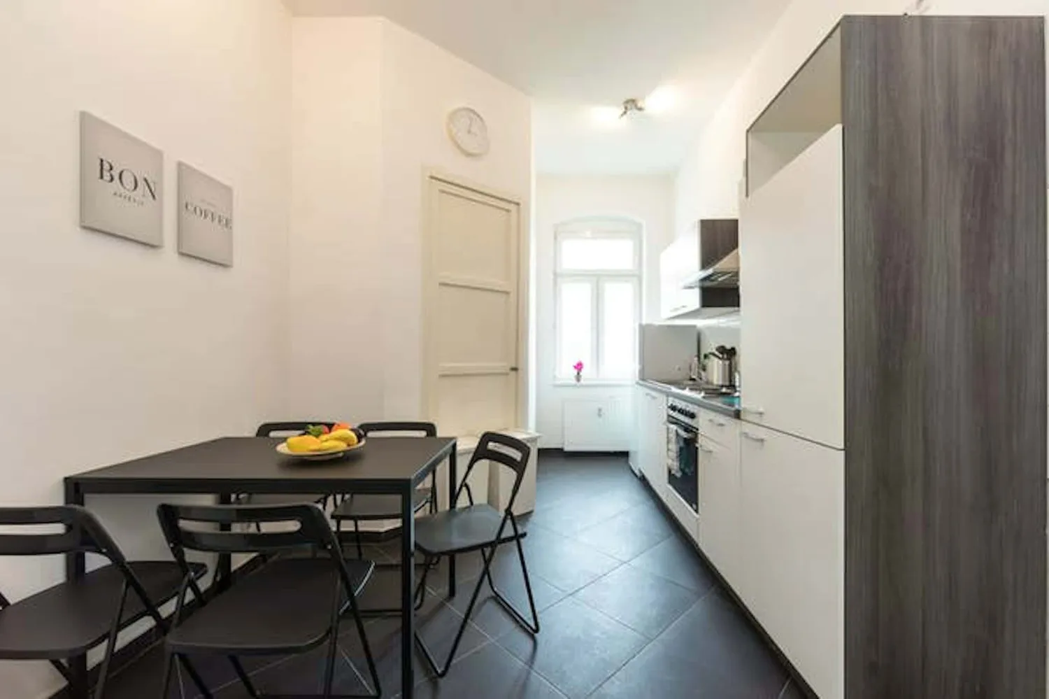 Shared room with 9 m² in Berlin – Photo 4