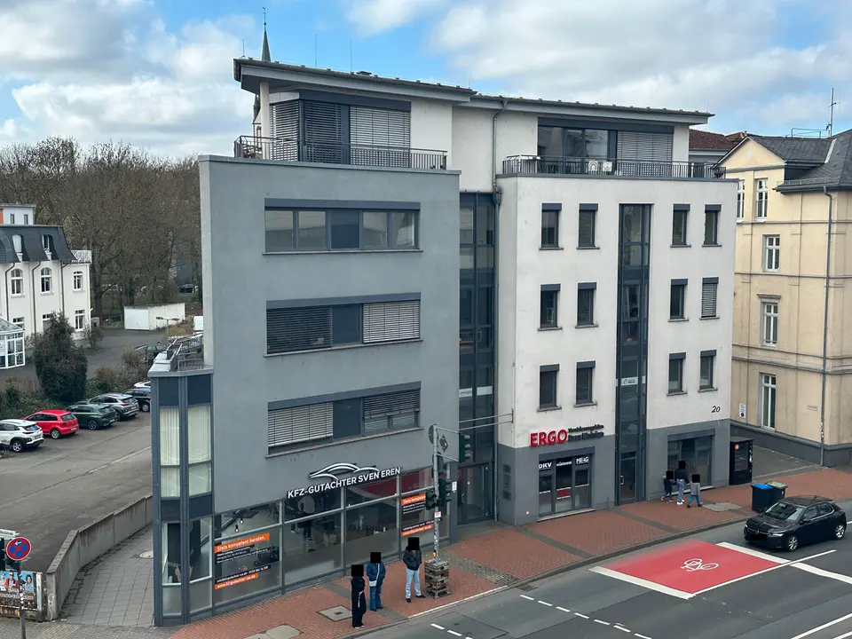 8 Zimmer Wohnung mit 205 m² in Gießen – Bild 2