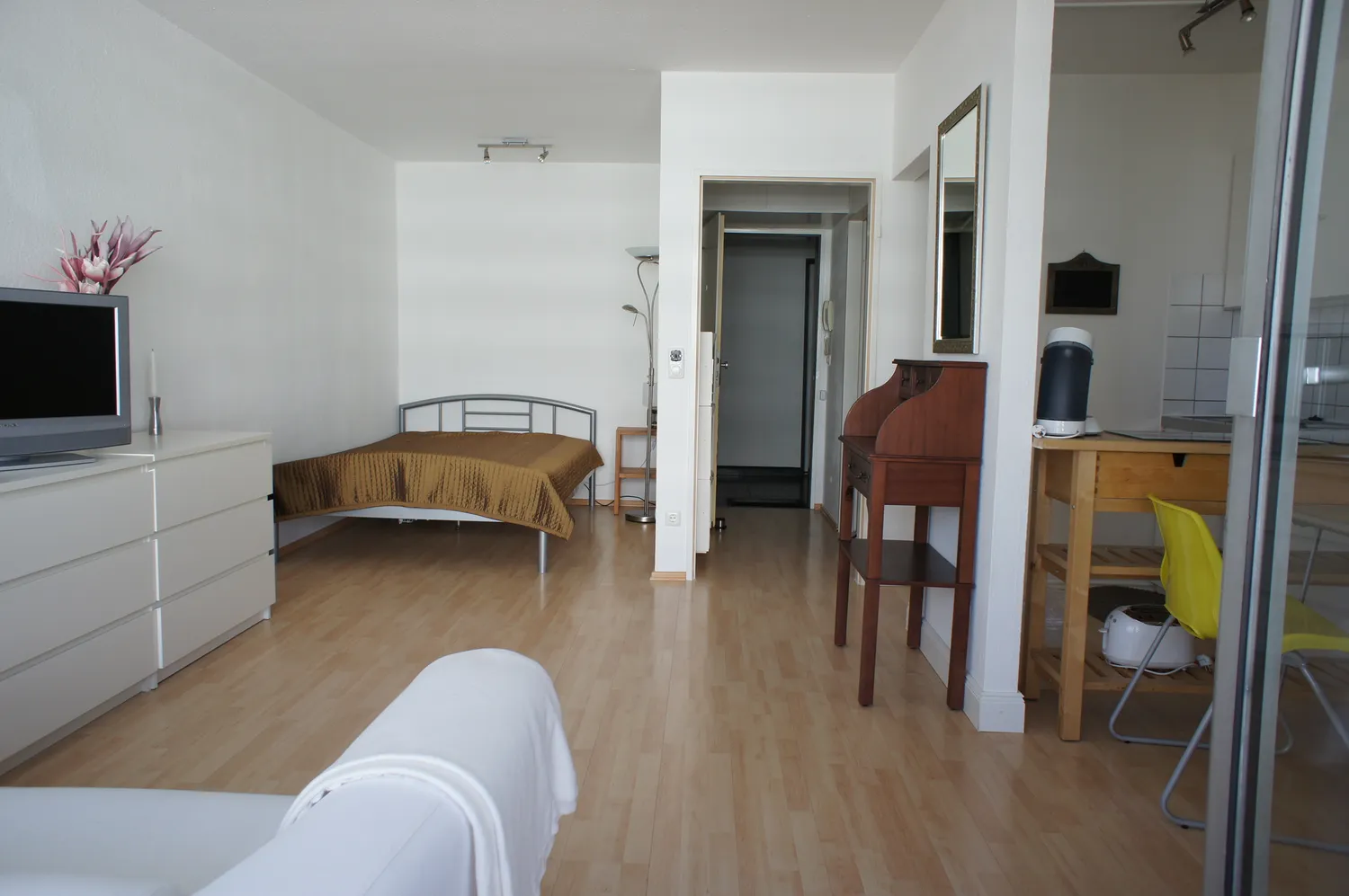 1 Zimmer Wohnung mit 36 m² in Köln – Bild 9