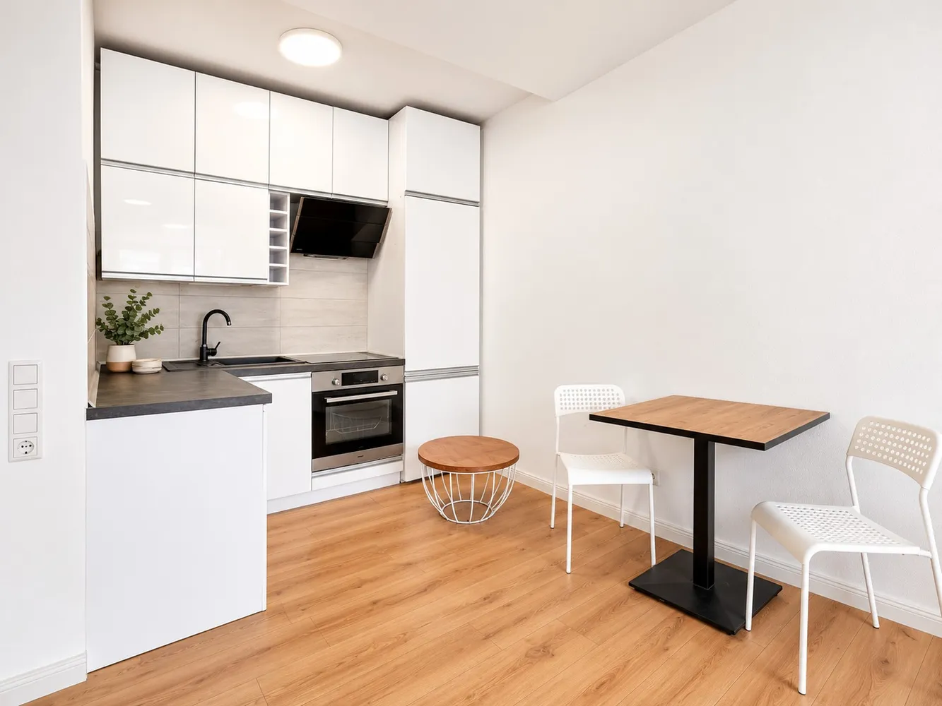 2 Zimmer Wohnung mit 55 m² in Köln – Bild 2
