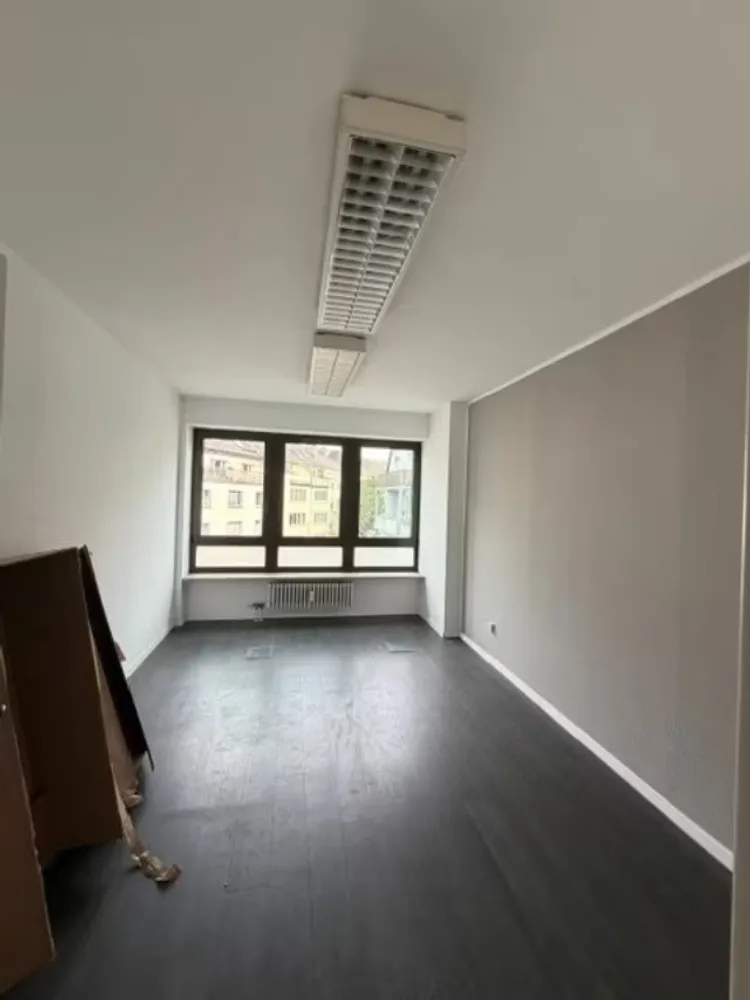 2 Zimmer Wohnung mit 80 m² in Düsseldorf – Bild 3
