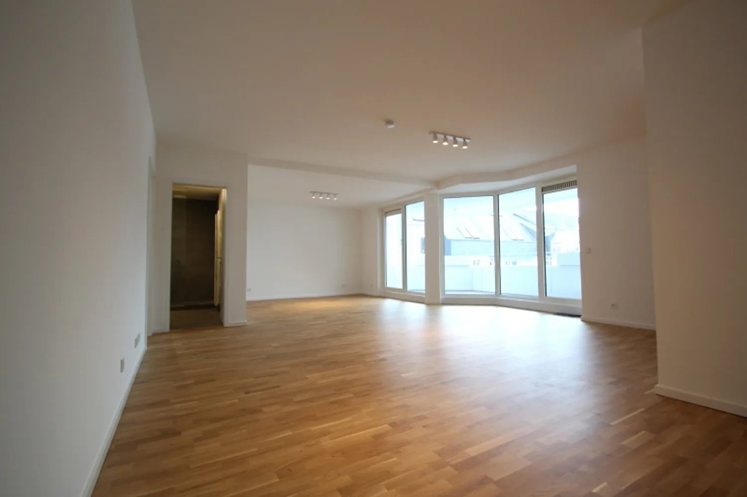 3 Zimmer Wohnung mit 103 m² in Köln – Bild 2
