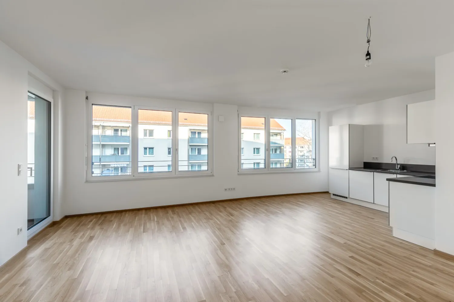 2 Zimmer Wohnung mit 65 m² in Dresden – Bild 2
