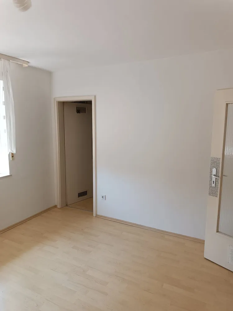 1 Zimmer Wohnung mit 30 m² in Augsburg – Bild 2