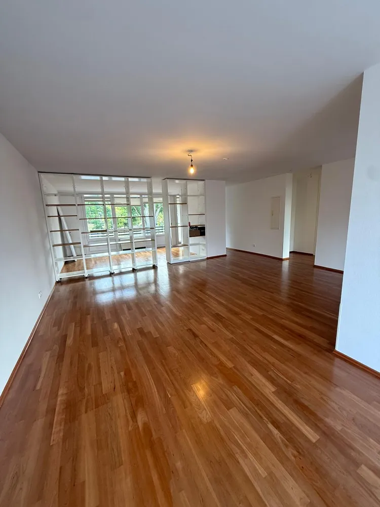 3 Zimmer Wohnung mit 120 m² in Wiesbaden – Bild 2