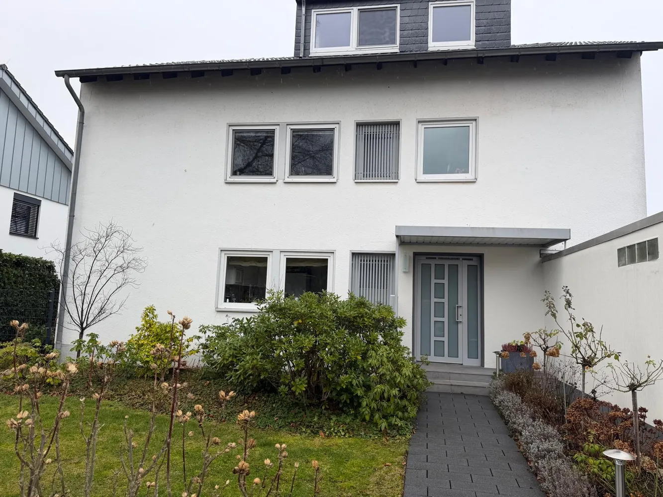 2 Zimmer Wohnung mit 77 m² in Düsseldorf – Bild 3