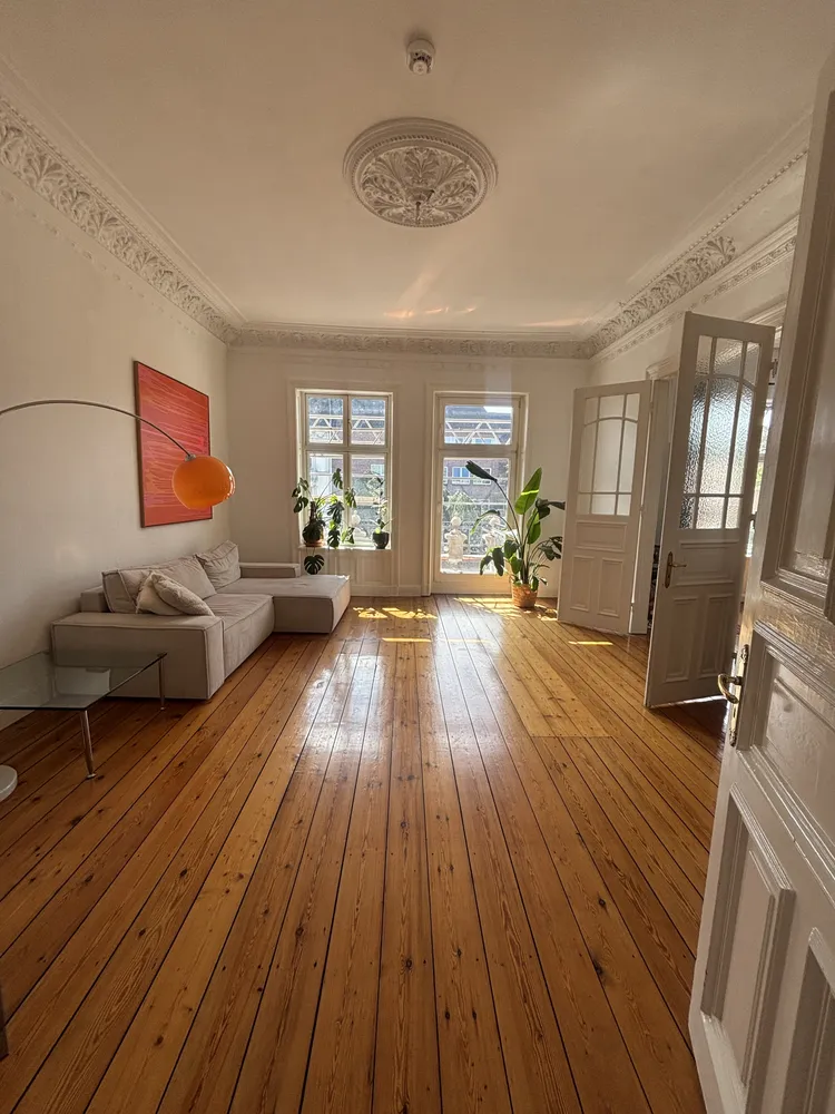 2 Zimmer Wohnung mit 77 m² in Hamburg – Bild 1