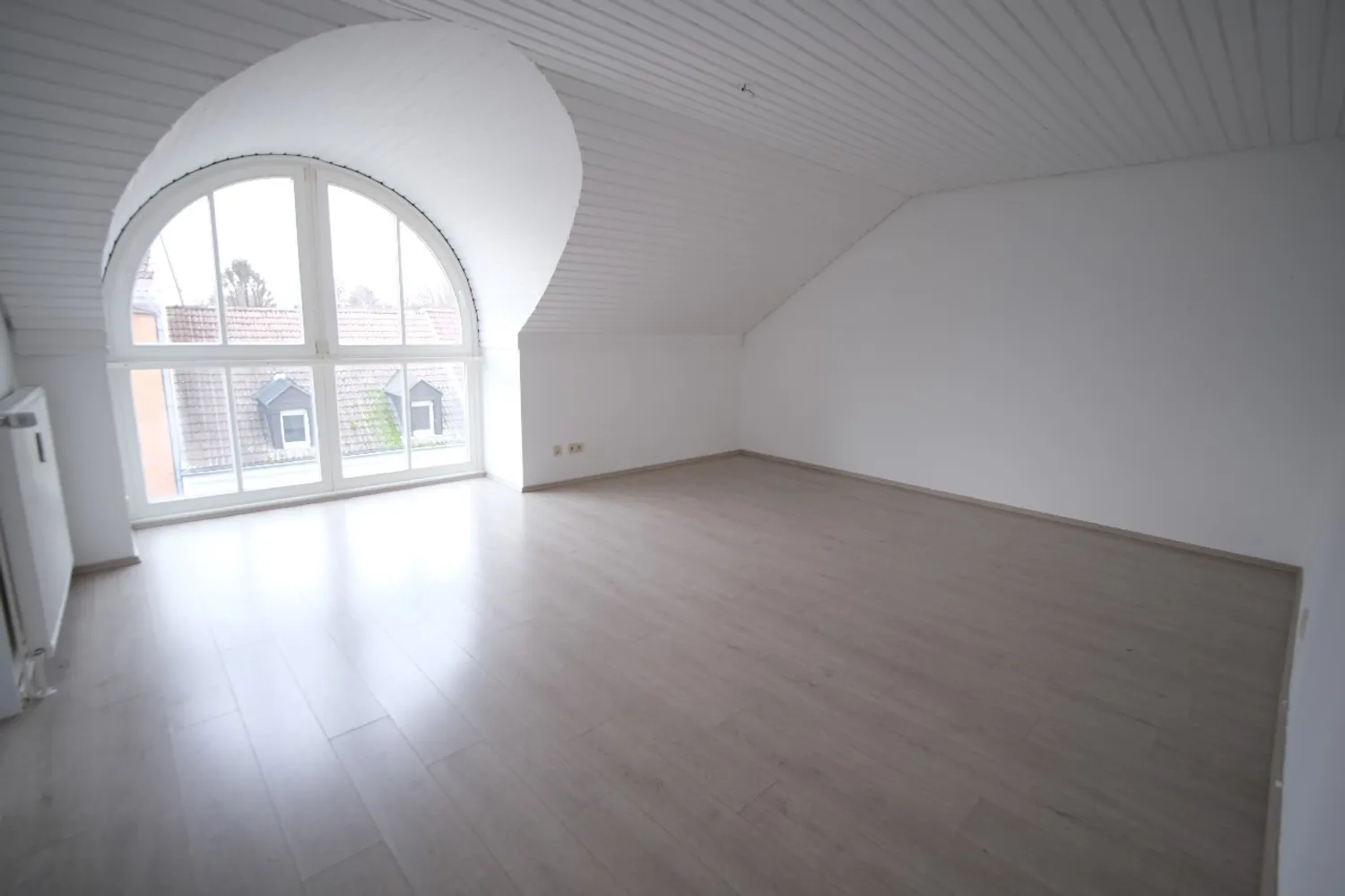 6 Zimmer Wohnung mit 128 m² in Solingen – Bild 1