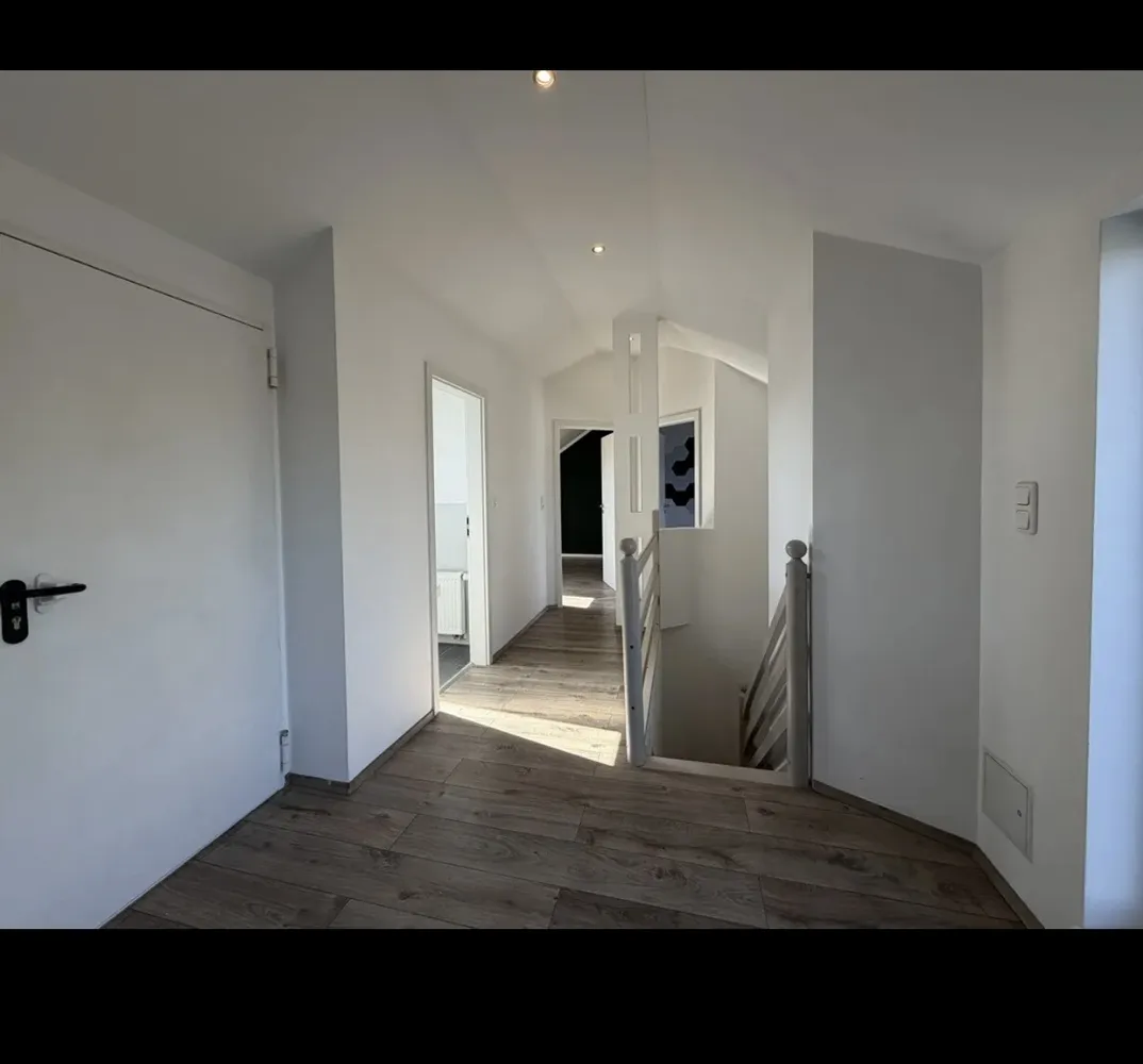 4 Zimmer Wohnung mit 117 m² in Berlin – Bild 3