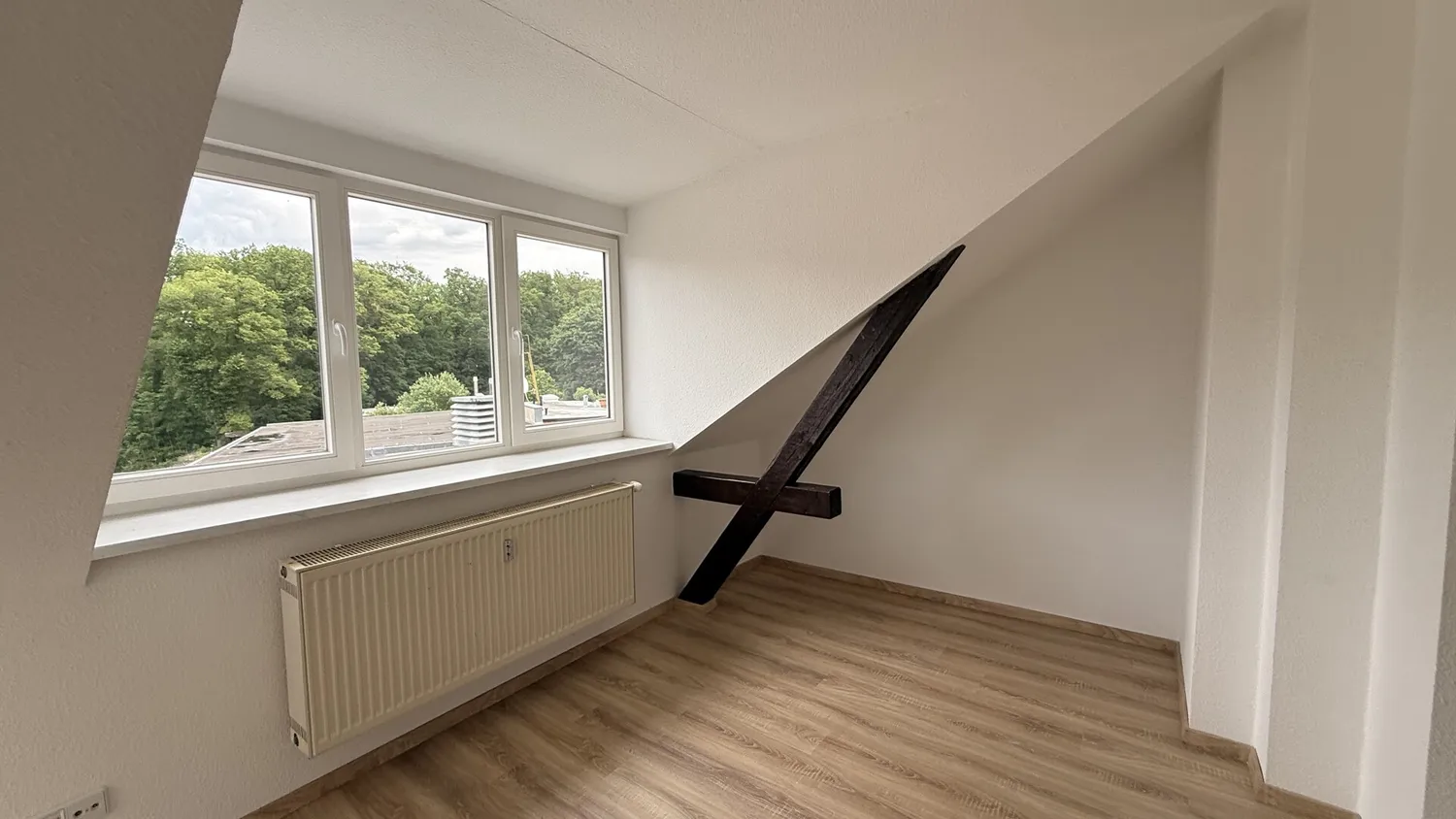 4 Zimmer Wohnung mit 108 m² in Dresden – Bild 3