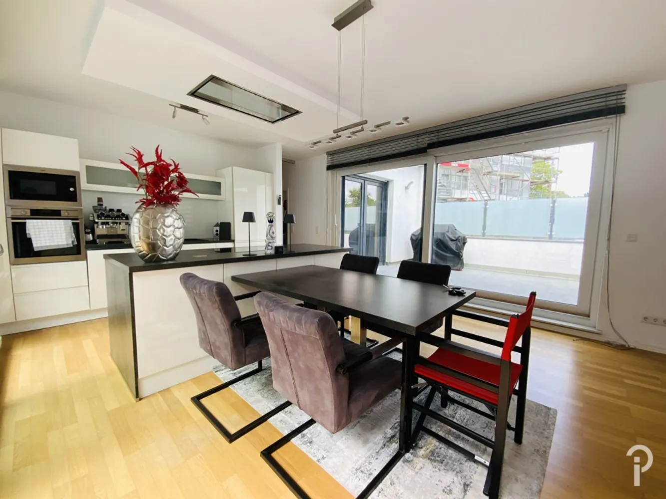 3 Zimmer Wohnung mit 149 m² in Düsseldorf – Bild 1