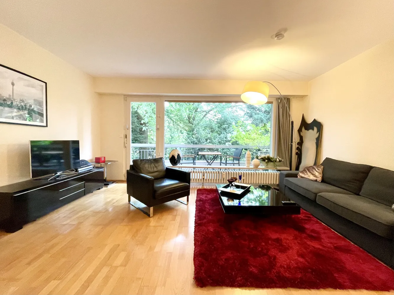 2 Zimmer Wohnung mit 56 m² in Düsseldorf – Bild 2