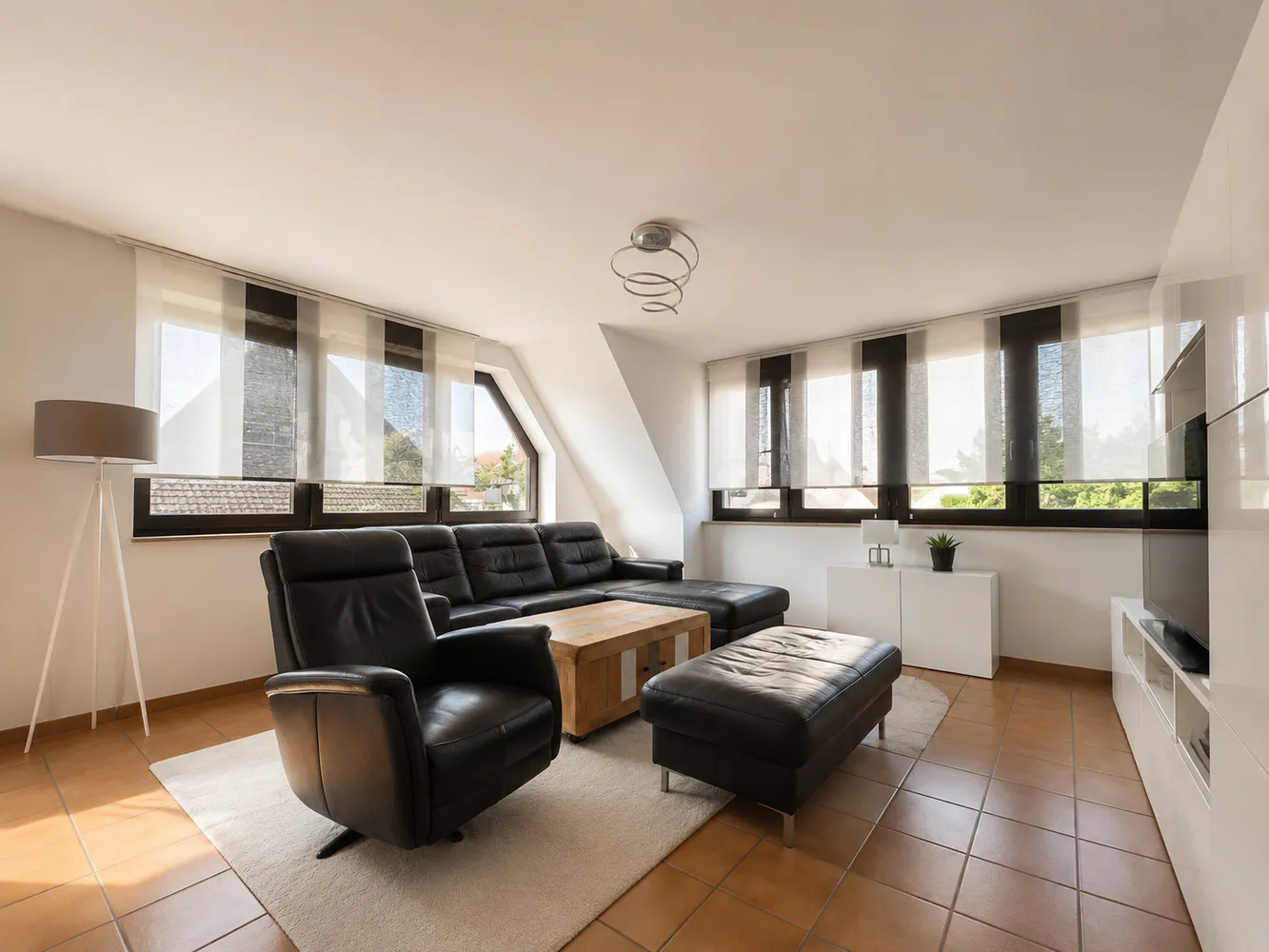 2 Zimmer Wohnung mit 69 m² in Düsseldorf – Bild 5