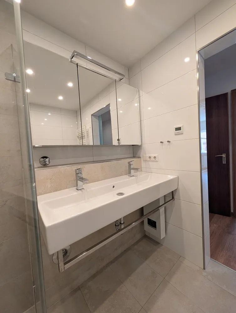 4 Zimmer Wohnung mit 113 m² in Karlsruhe – Bild 2