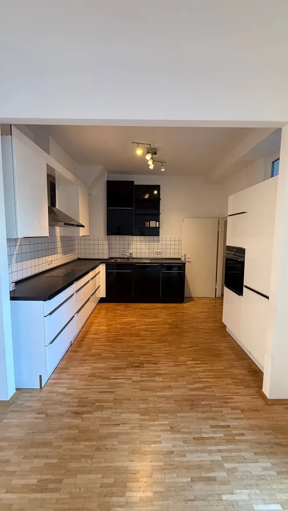 4 Zimmer Wohnung mit 140 m² in Düsseldorf – Bild 6