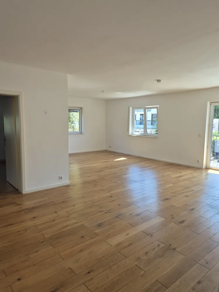 3 Zimmer Wohnung mit 102 m² in Frankfurt am Main – Bild 1