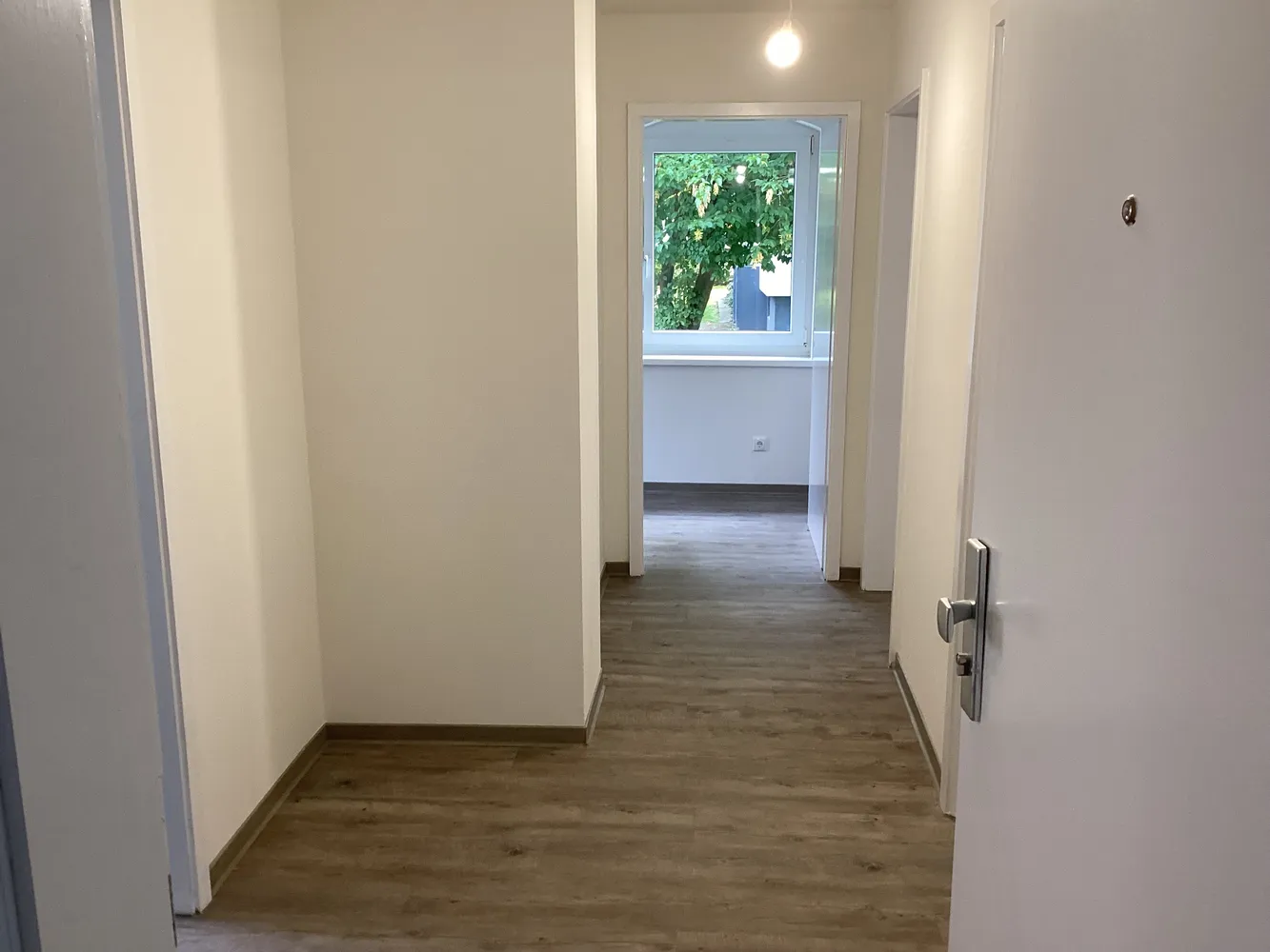 2 Zimmer Wohnung mit 47 m² in Lübeck – Bild 2
