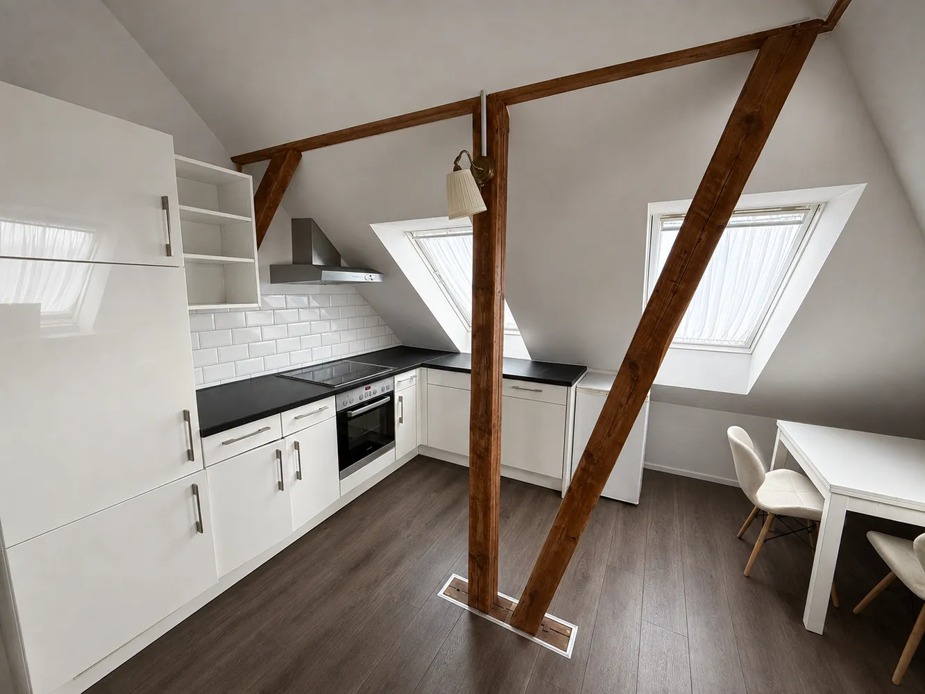 2 Zimmer Wohnung mit 60 m² in Hamburg – Bild 2