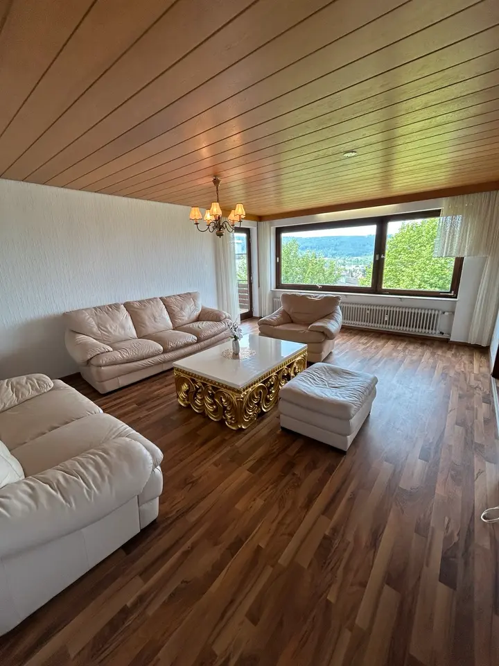 6 Zimmer Wohnung mit 140 m² in Schwäbisch Gmünd – Bild 1