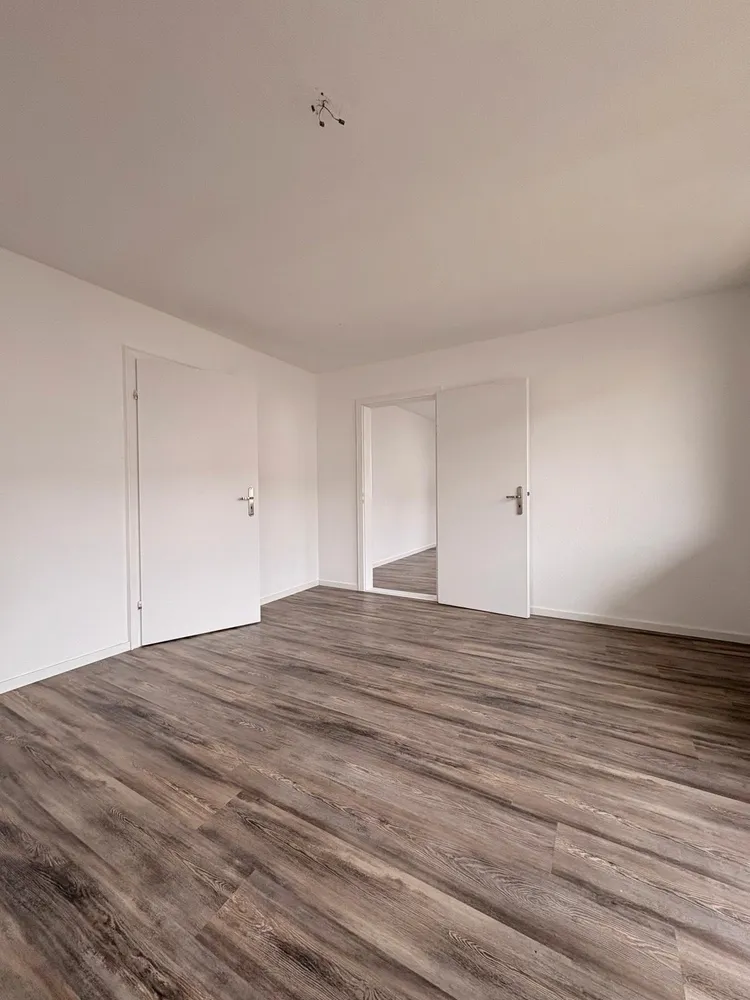 3 Zimmer Wohnung mit 90 m² in Düsseldorf – Bild 4