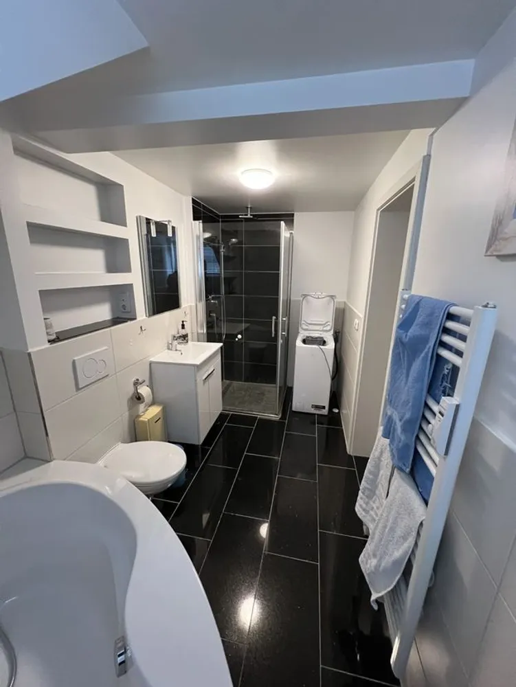 2 Zimmer Wohnung mit 50 m² in Köln – Bild 8