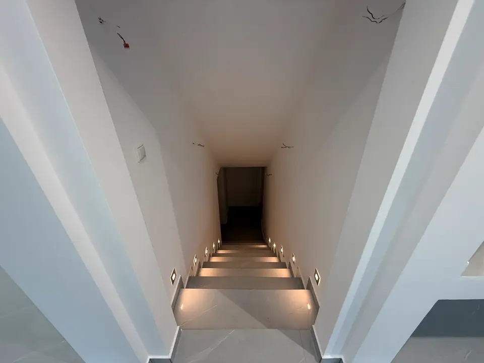 7 Zimmer Wohnung mit 250 m² in Essen – Bild 10