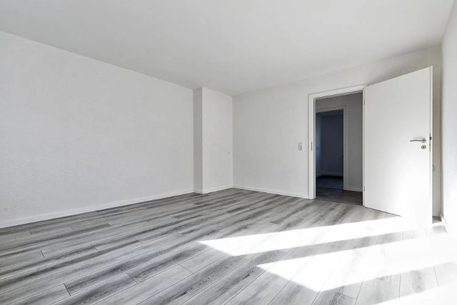 3 Zimmer Wohnung mit 60 m² in Greiz – Bild 2