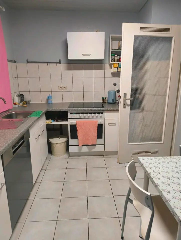 Shared room with 90 m² in Stuttgart – Photo 3