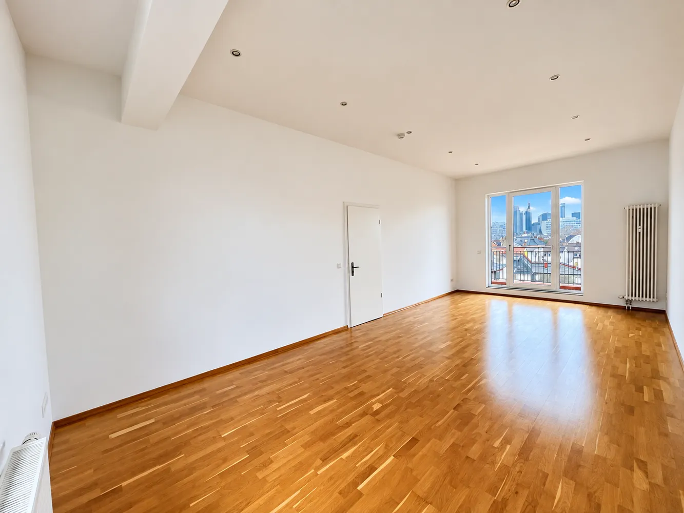 3 Zimmer Wohnung mit 105 m² in Frankfurt am Main – Bild 2