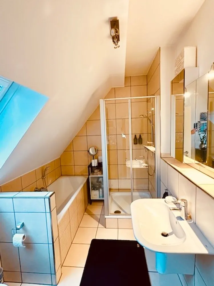 2 Zimmer Wohnung mit 74 m² in Duisburg – Bild 7