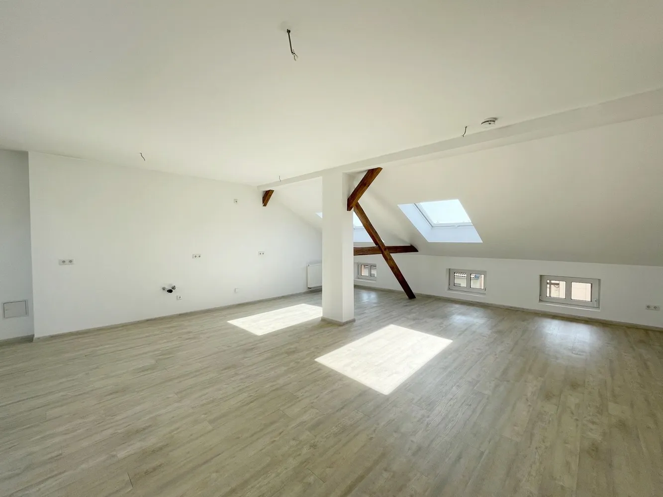 3 Zimmer Wohnung mit 113 m² in Halle (Saale) – Bild 2