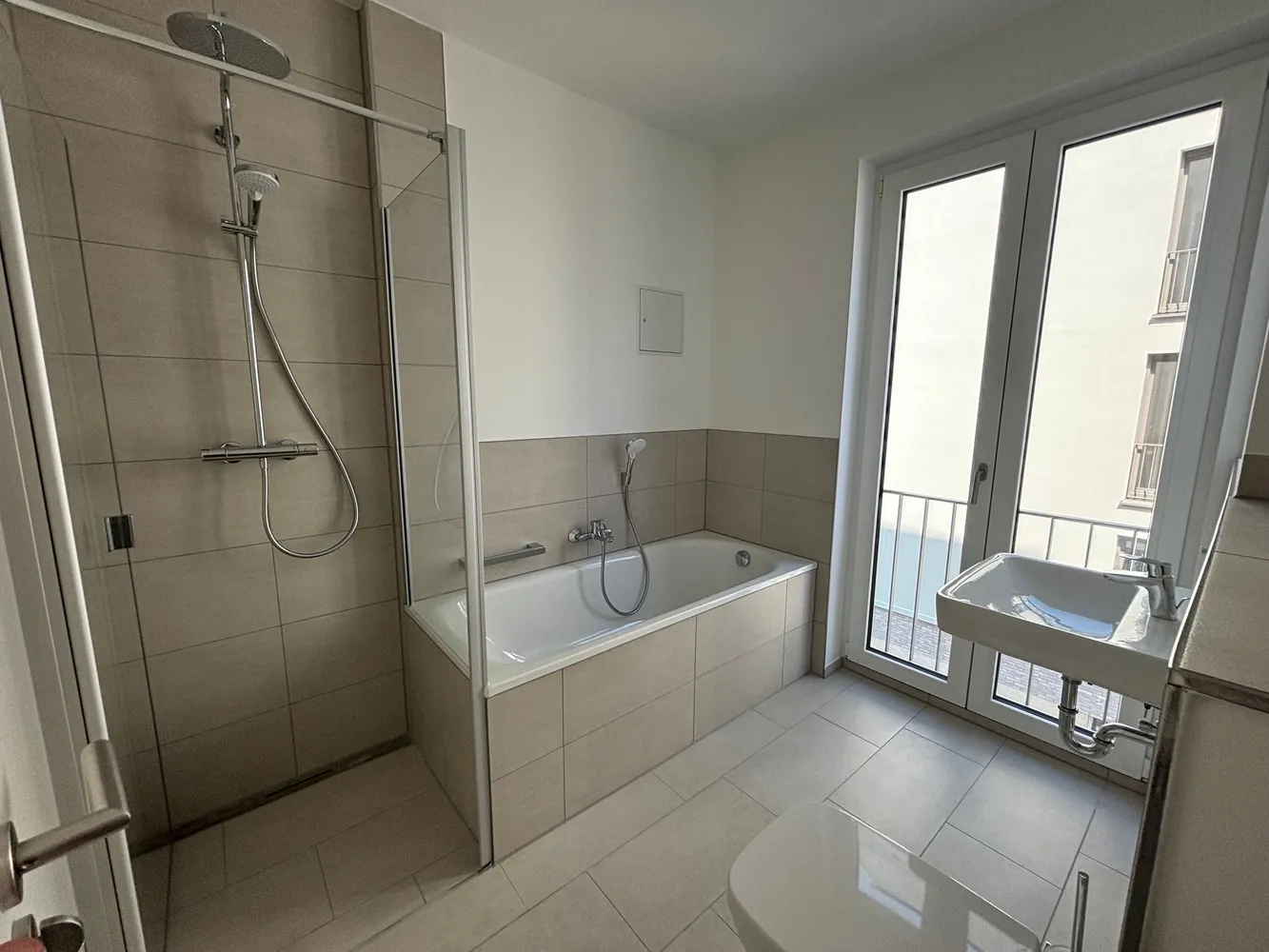 5 Zimmer Wohnung mit 110 m² in Dresden – Bild 5