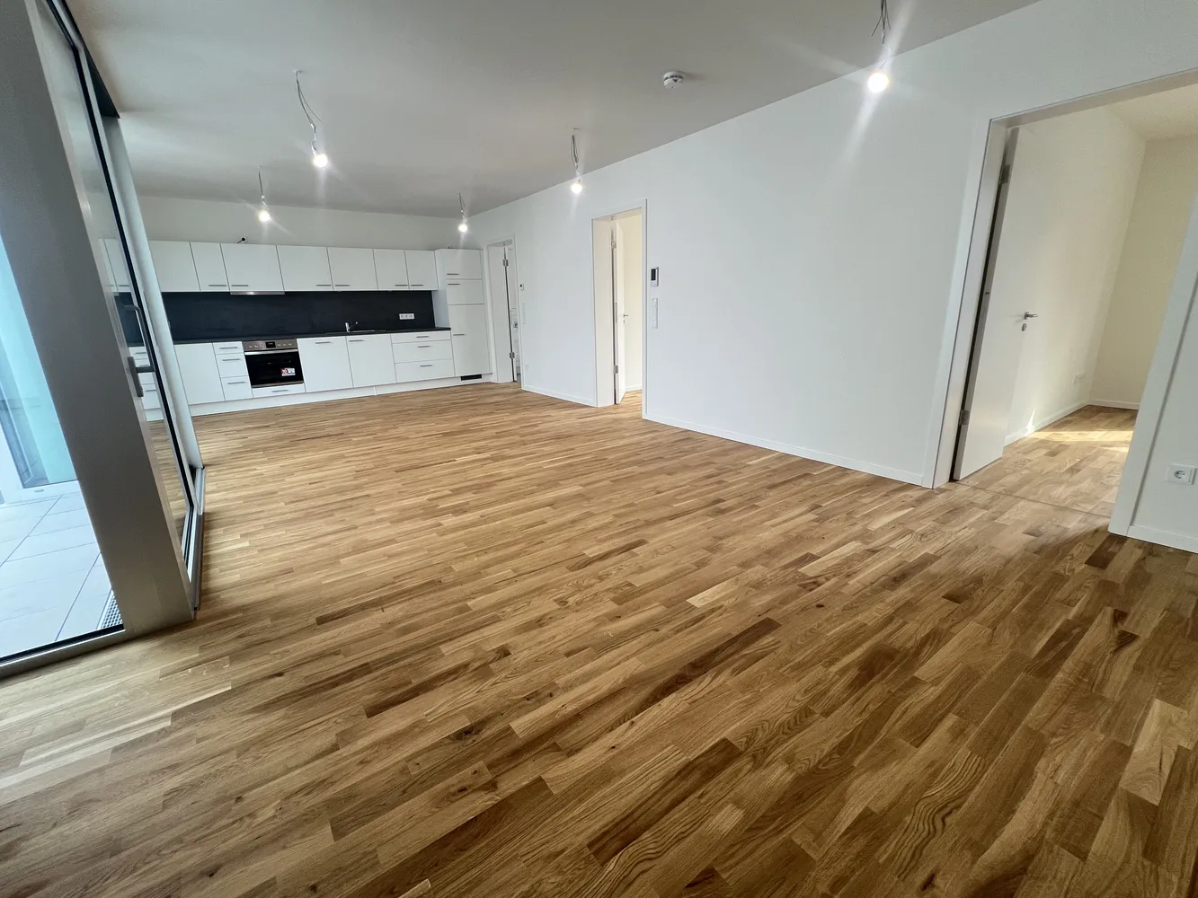 3 Zimmer Wohnung mit 95 m² in Berlin – Bild 2