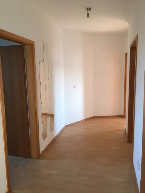 4 Zimmer Wohnung mit 96 m² in Weißenfels – Bild 3