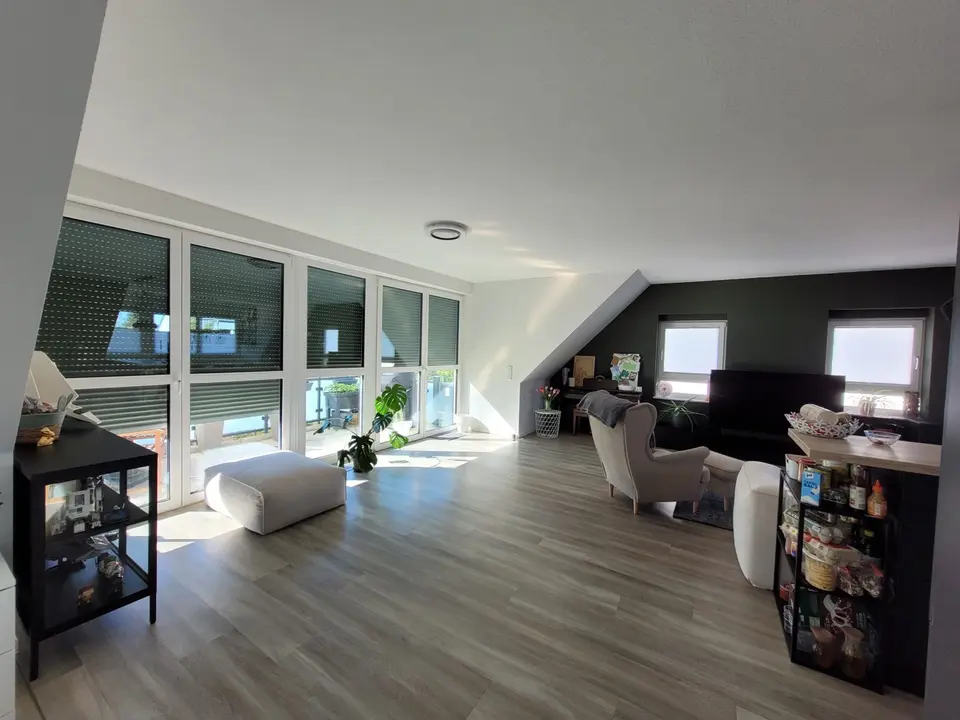 3 Zimmer Wohnung mit 92 m² in Hürth – Bild 2